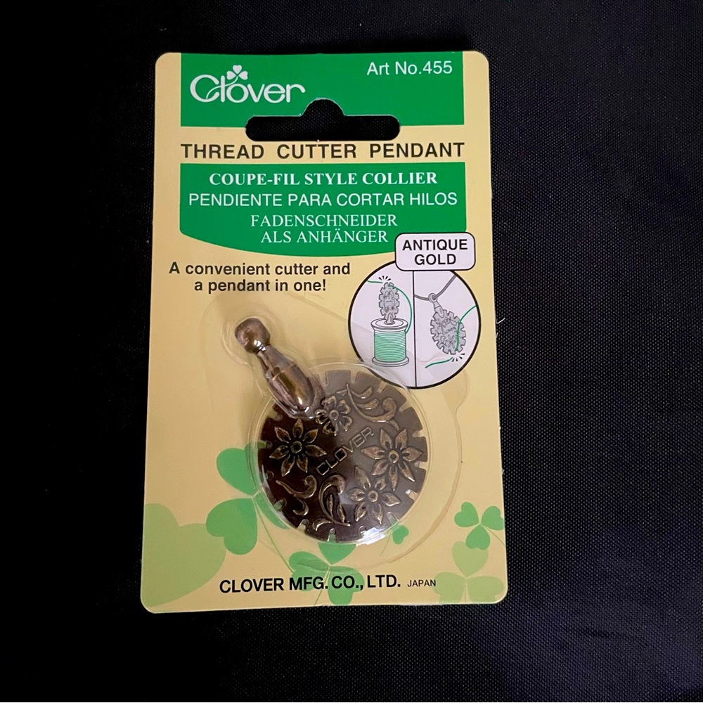 Clover Thread Cutter Pendant
